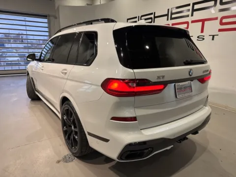 More photos of 2020 BMW X7 M50i at Fishers Imports - North West, IN