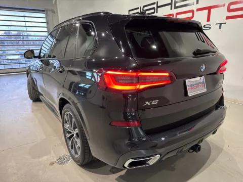 More photos of 2022 BMW X5 xDrive40i at Fishers Imports - North West, IN