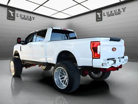 More photos of 2018 Ford Super Duty F-250 SRW LARIAT at Luxury Motor Cars, NJ