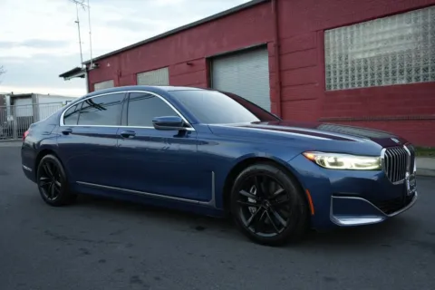 Blue 2022 BMW 7 Series 750i xDrive for sale in Hillside, NJ