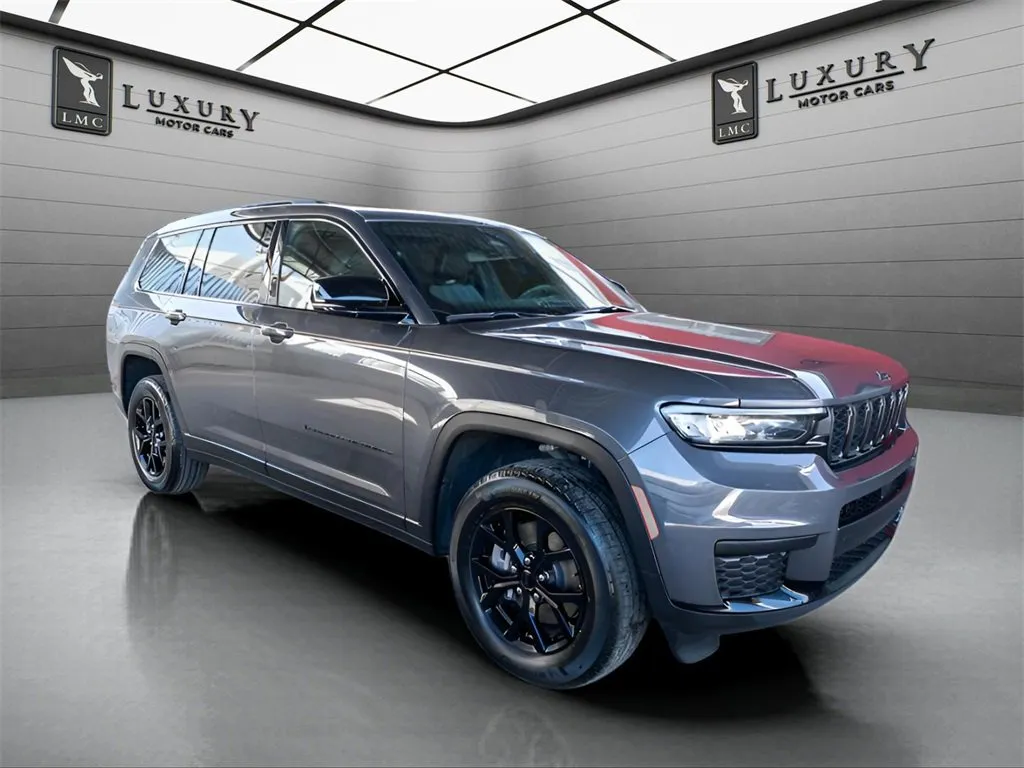 2024 Jeep Grand Cherokee L Altitude's photo