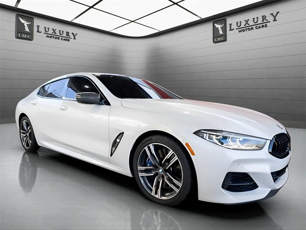 2022 BMW 8 Series M850i's photo