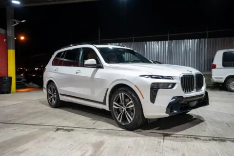 White 2023 BMW X7 xDrive40i for sale in Hillside, NJ
