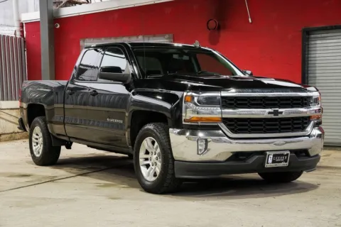 Black 2018 Chevrolet Silverado 1500 LT for sale in Hillside, NJ