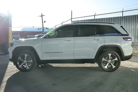 More photos of 2023 Jeep Grand Cherokee Limited at Luxury Motor Cars, NJ