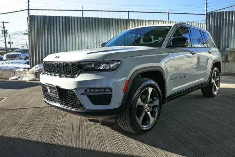 More photos of 2023 Jeep Grand Cherokee Limited at Luxury Motor Cars, NJ