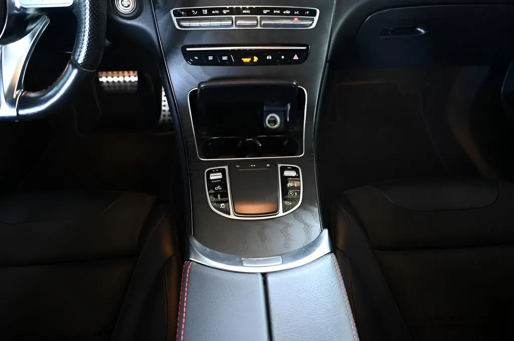 2021 Mercedes-Benz GLC AMG GLC43 - Photo 35