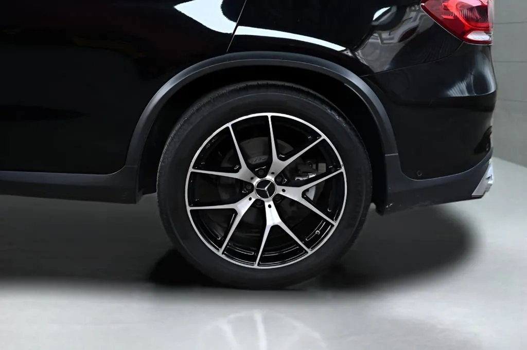 2021 Mercedes-Benz GLC AMG GLC43 - Photo 10