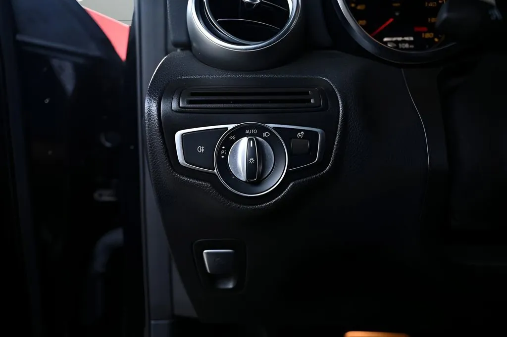 2021 Mercedes-Benz GLC AMG GLC43 - Photo 16