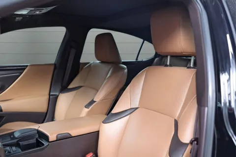 Photos of 2020 Lexus ES 350 for sale in Hillside, NJ at Luxury Motor Cars