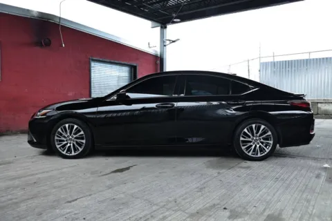 More photos of 2020 Lexus ES 350 at Luxury Motor Cars, NJ
