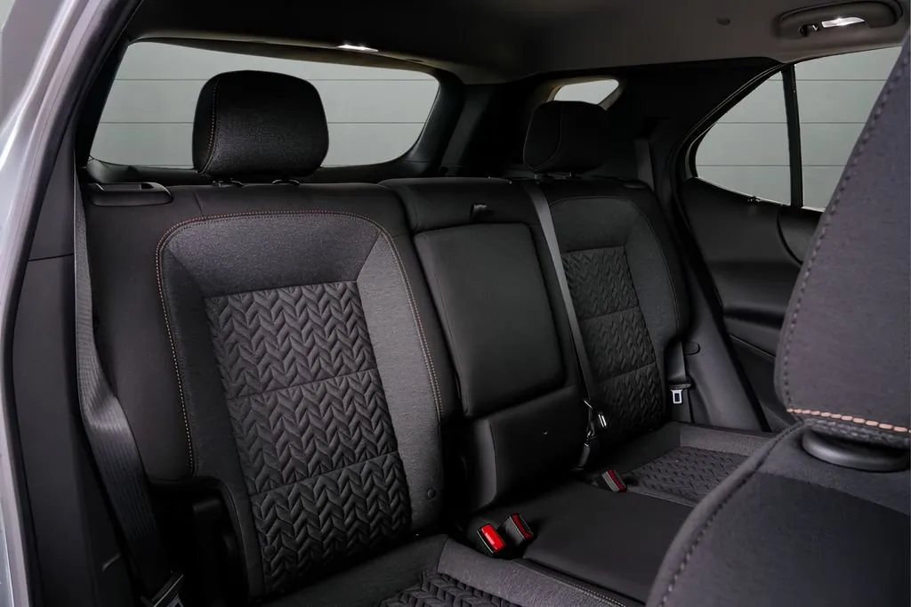 2023 Chevrolet Equinox LT - Photo 37