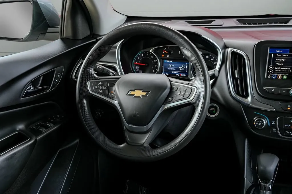 2023 Chevrolet Equinox LT - Photo 24