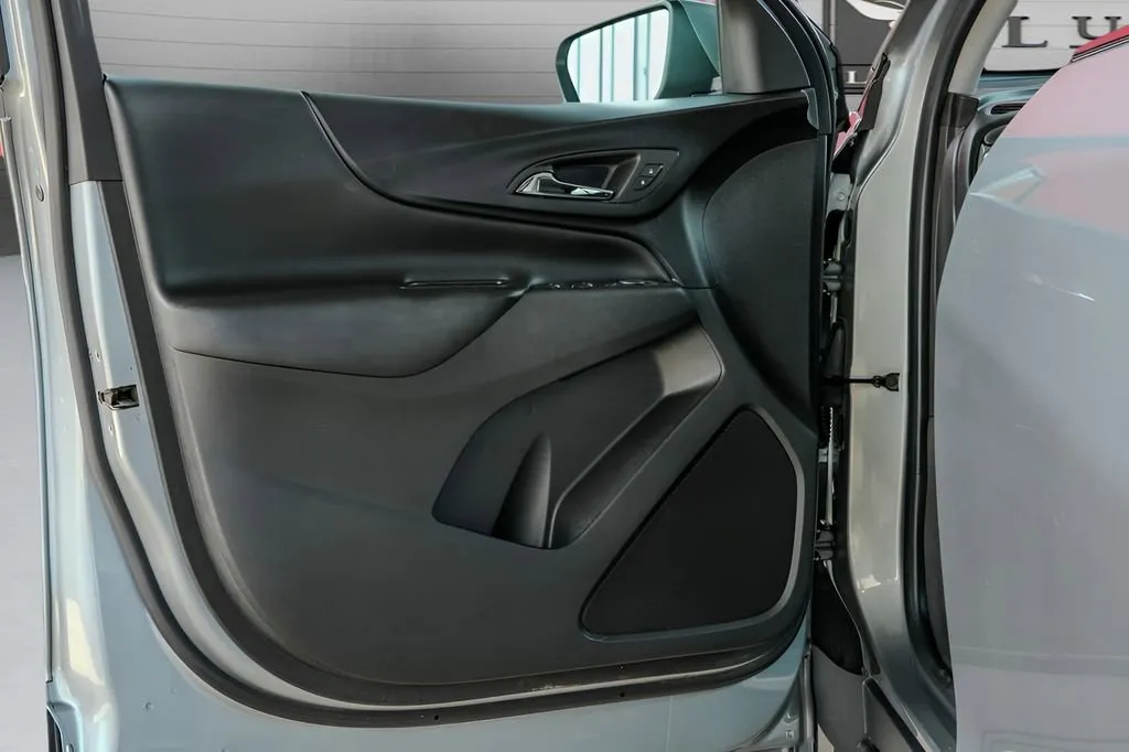 2023 Chevrolet Equinox LT - Photo 39