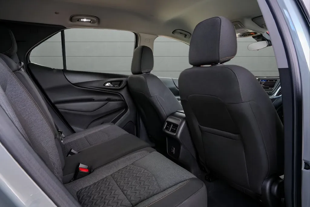 2023 Chevrolet Equinox LT - Photo 35