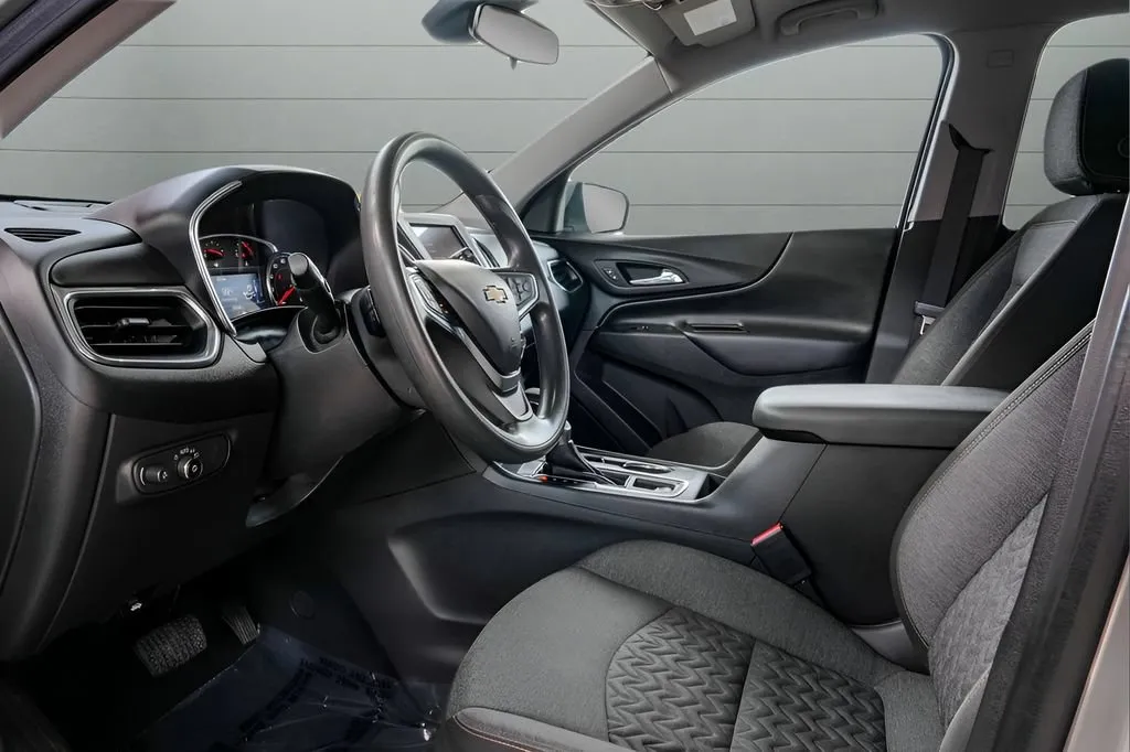 2023 Chevrolet Equinox LT - Photo 26