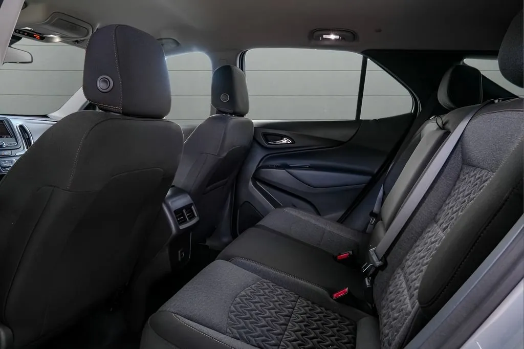2023 Chevrolet Equinox LT - Photo 29