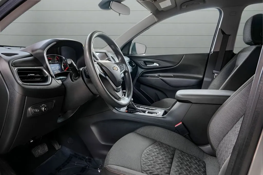 2023 Chevrolet Equinox LT - Photo 26