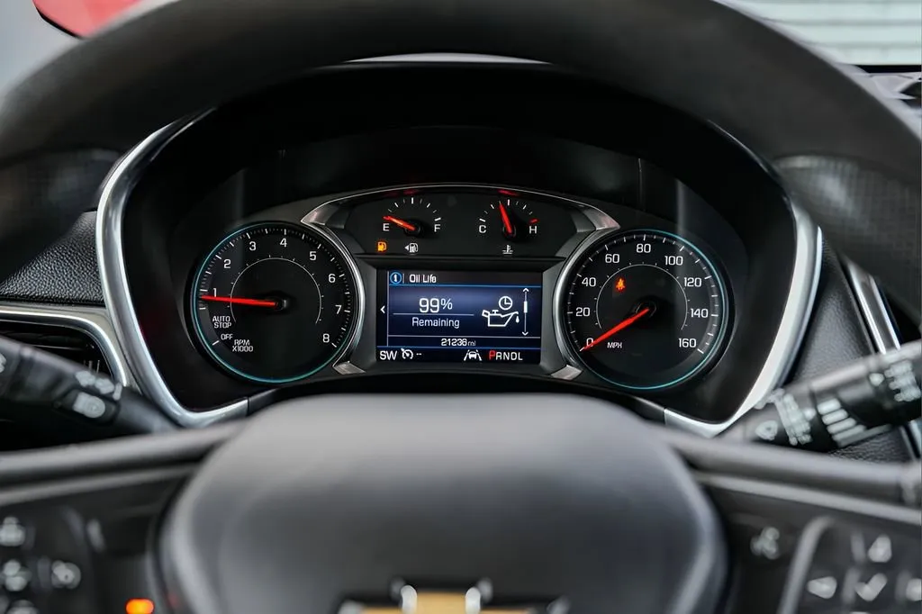 2023 Chevrolet Equinox LT - Photo 25