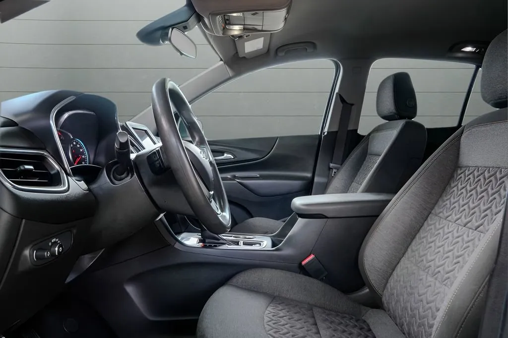 2023 Chevrolet Equinox LT - Photo 27