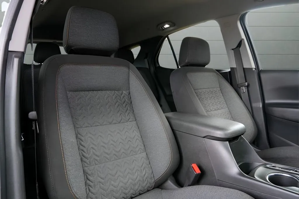 2023 Chevrolet Equinox LT - Photo 34