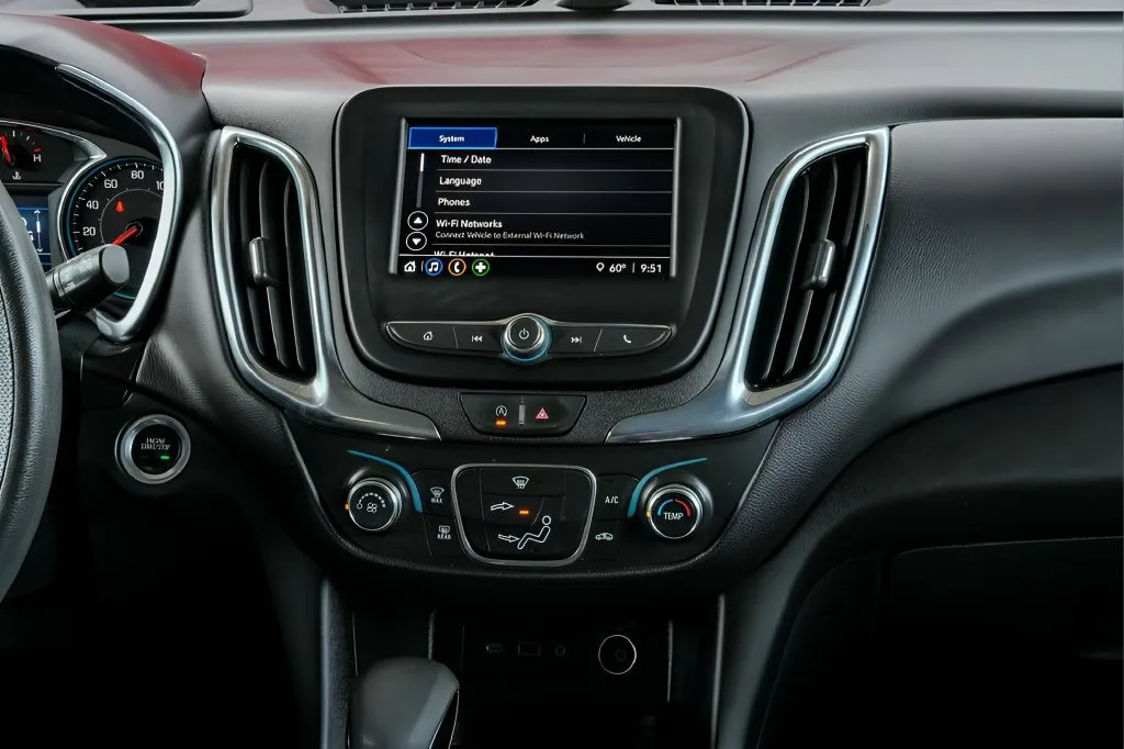 2023 Chevrolet Equinox LT - Photo 42