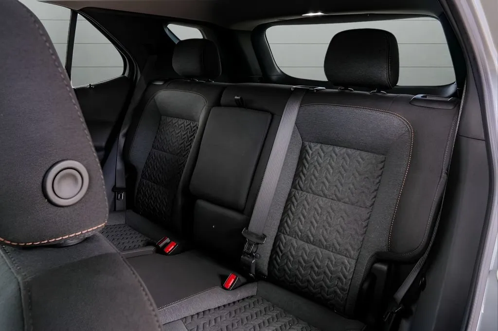 2023 Chevrolet Equinox LT - Photo 31