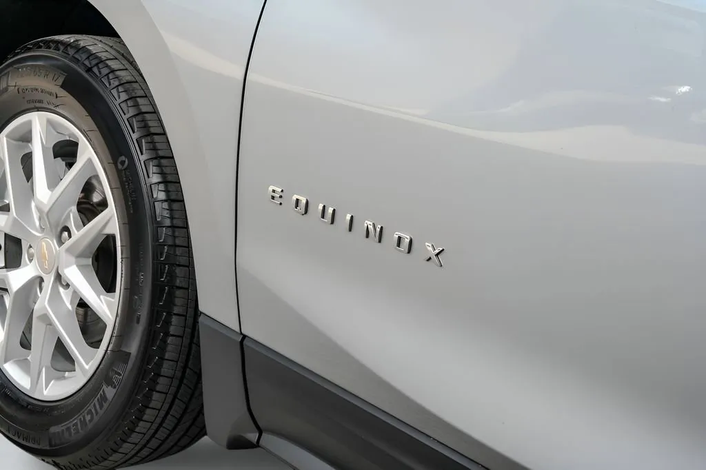2023 Chevrolet Equinox LT - Photo 13