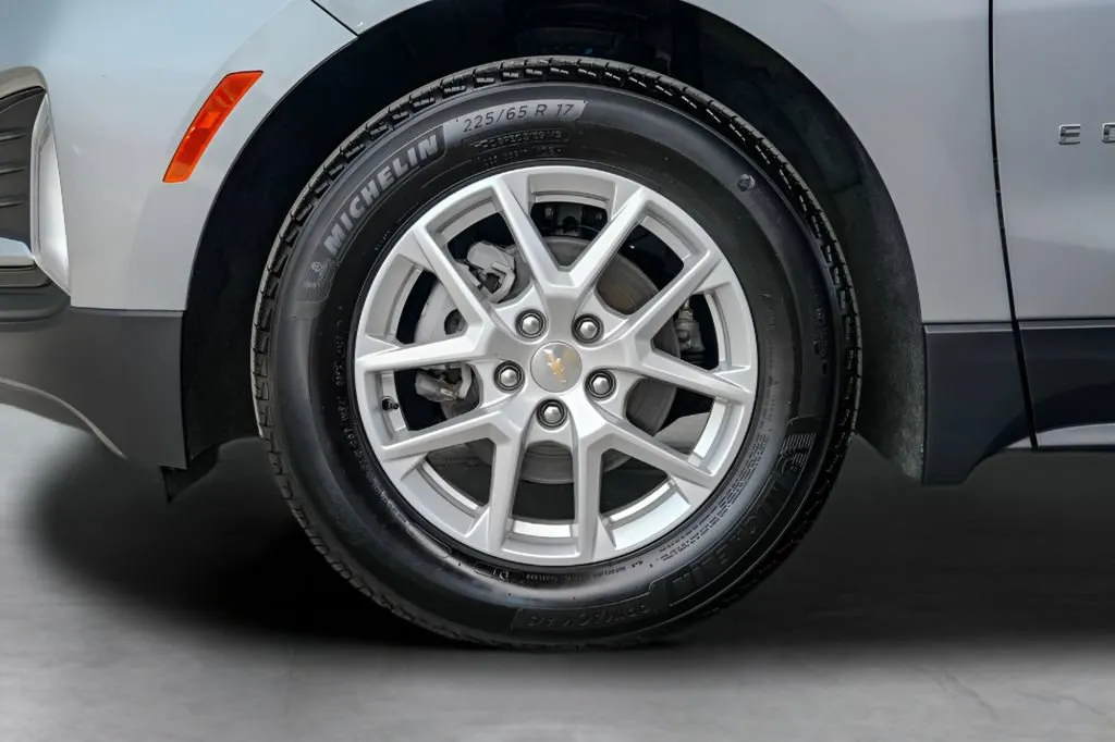 2023 Chevrolet Equinox LT - Photo 14