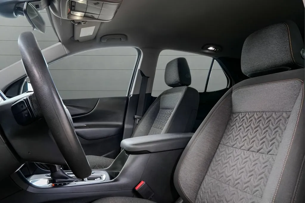 2023 Chevrolet Equinox LT - Photo 28