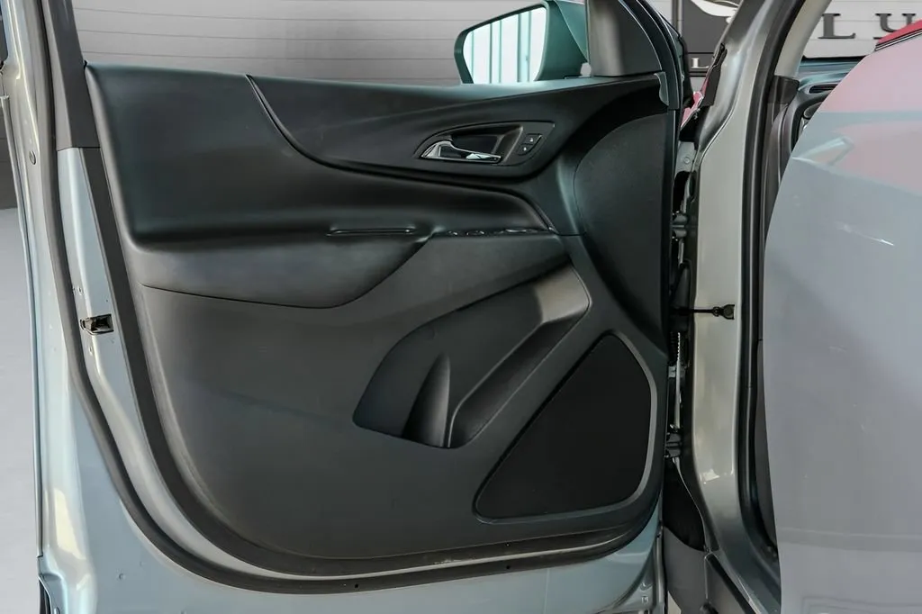 2023 Chevrolet Equinox LT - Photo 39