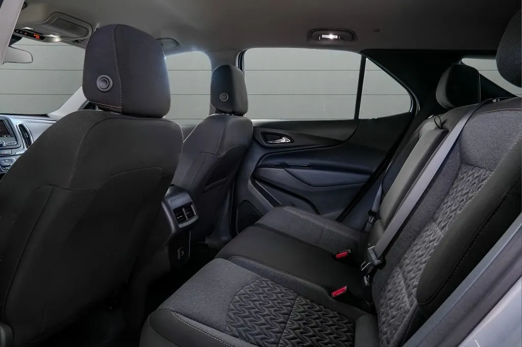 2023 Chevrolet Equinox LT - Photo 29