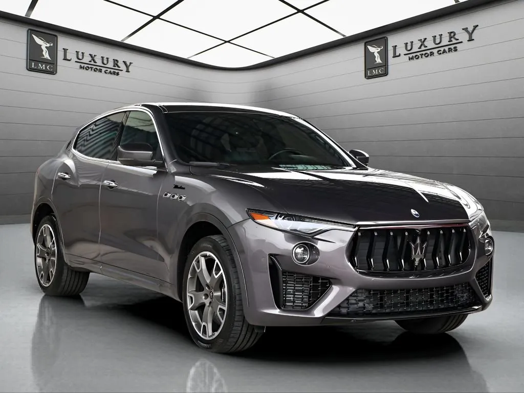 2023 Maserati Levante Modena's photo