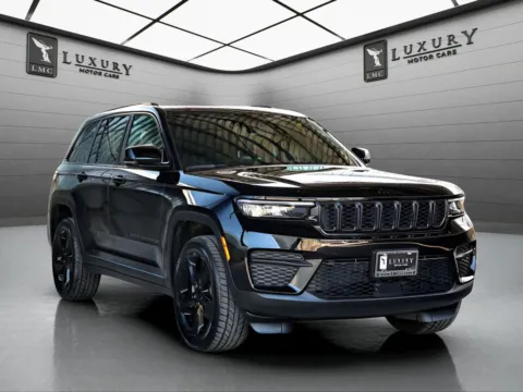 Black 2023 Jeep Grand Cherokee Altitude for sale in Hillside, NJ