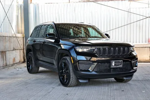 Black 2023 Jeep Grand Cherokee Altitude for sale in Hillside, NJ