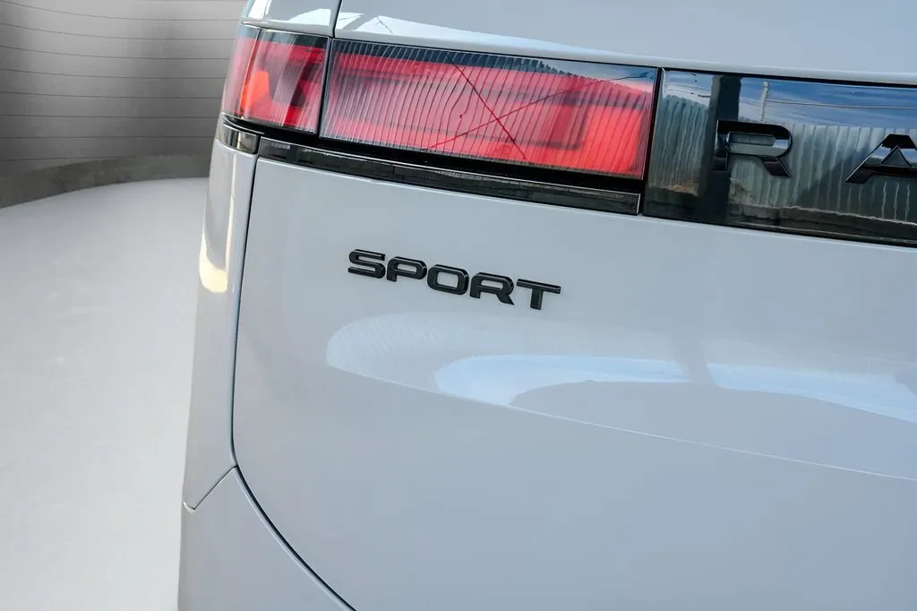 2023 Land Rover Range Rover Sport SE - Photo 14