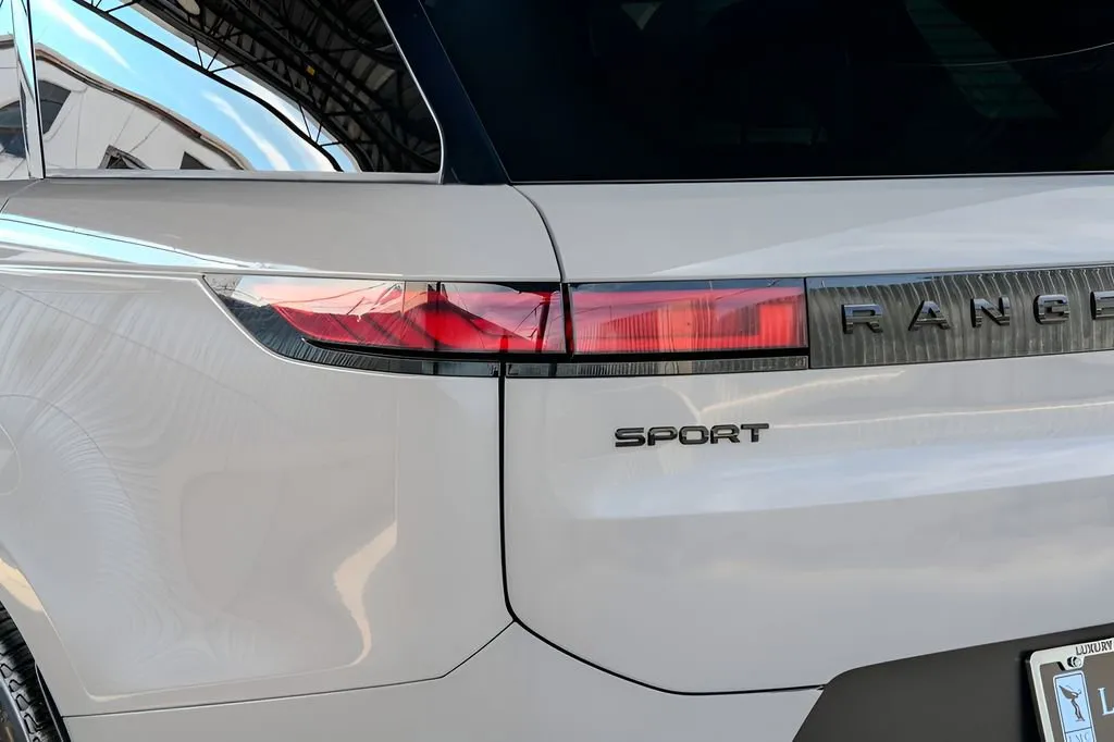 2023 Land Rover Range Rover Sport SE - Photo 13