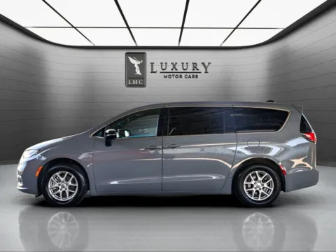 More photos of 2025 Chrysler Pacifica Select at Luxury Motor Cars, NJ
