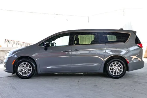More photos of 2025 Chrysler Pacifica Select at Luxury Motor Cars, NJ