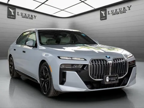 Gray 2023 BMW i7 xDrive60 for sale in Hillside, NJ