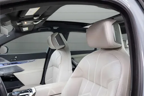 Photos of 2023 BMW i7 xDrive60 for sale in Hillside, NJ at Luxury Motor Cars