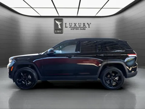 More photos of 2023 Jeep Grand Cherokee Altitude at Luxury Motor Cars, NJ