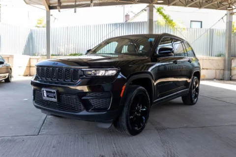 More photos of 2023 Jeep Grand Cherokee Altitude at Luxury Motor Cars, NJ