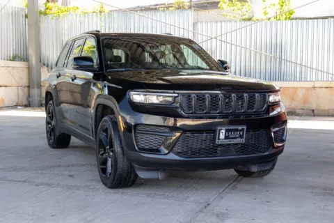 Black 2023 Jeep Grand Cherokee Altitude for sale in Hillside, NJ