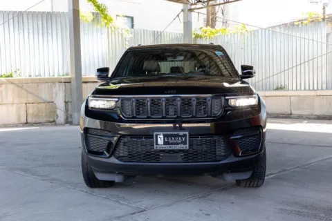 Another view of 2023 Jeep Grand Cherokee Altitude for sale in Hillside, NJ at Luxury Motor Cars