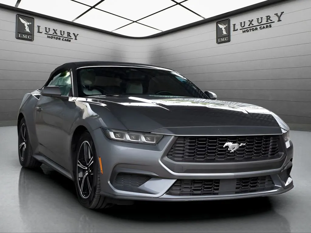 2024 Ford Mustang EcoBoost Premium Convertible's photo