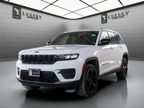 More photos of 2023 Jeep Grand Cherokee Altitude at Luxury Motor Cars, NJ