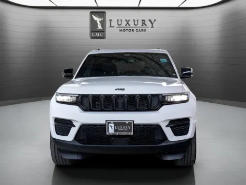 Another view of 2023 Jeep Grand Cherokee Altitude for sale in Hillside, NJ at Luxury Motor Cars