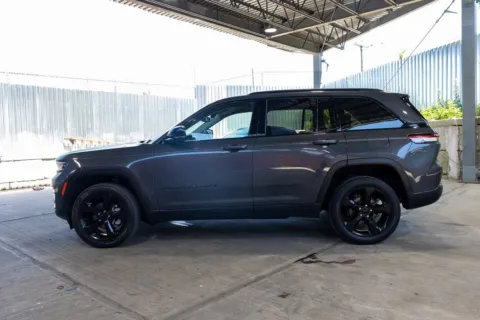 More photos of 2023 Jeep Grand Cherokee Limited at Luxury Motor Cars, NJ