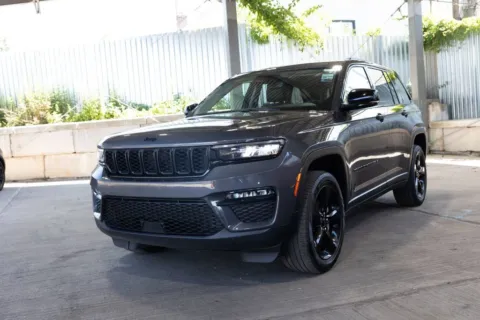 More photos of 2023 Jeep Grand Cherokee Limited at Luxury Motor Cars, NJ
